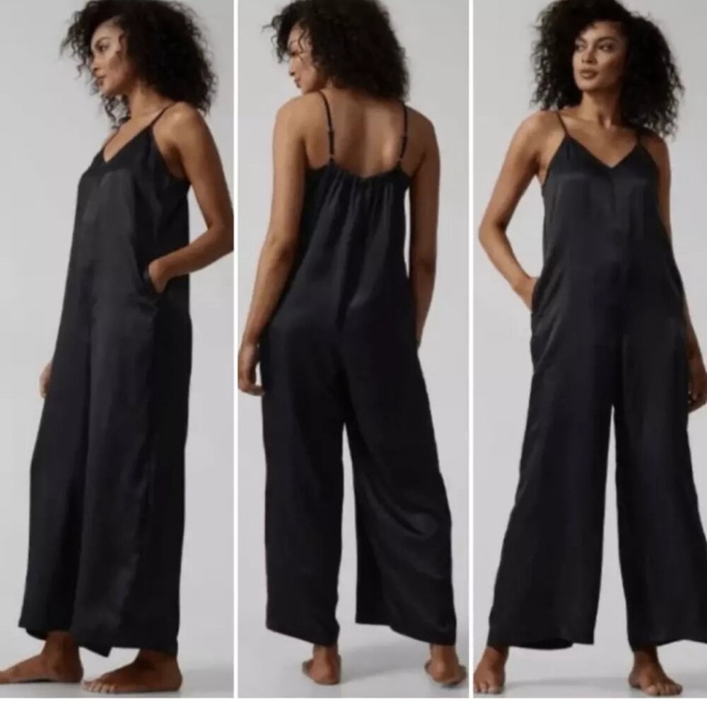 NWOT Athleta calm cool black jumpsuit wide  leg size small. Retail $119